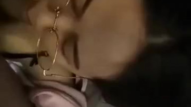 Si Kacamata Cantik