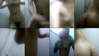 Chindo di kamar mandi