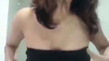 Kak_Susan_Cantik_Tocil_Pamer_Body.mp4