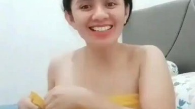 Mama muda Cantik Montok Live Barbar 1