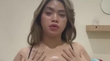Viral! || Aviva Toket Pepaya Gantung 1