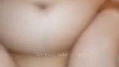Cewe manis manja desah keenakan ngewe