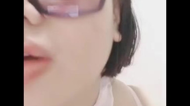 ? Nyonya uchu prank grab seafood 1