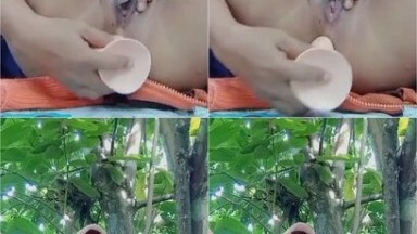 JILBAB COLM3K DI KEBUN PART 2 - Bokep Indo Terbaru