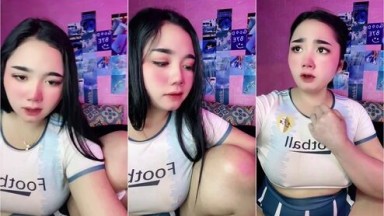 Bokep Indo Pamer Toket Santuy Gini Bunda Ikkee Makin Binal Hot51 - Bokep Indoh