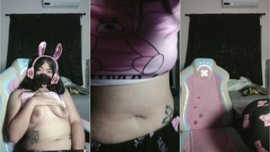 Bokep Indo Pamer Susu Imut Sambil Liatin Tatto Pantat Semok Dream - Bokep Indoh