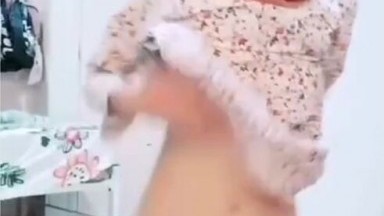 Ukhti Cantik Imut Suka Colmek - INDO18 COM