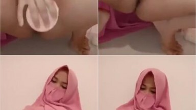 Bokep Jilbab Tudung Indonesia Playing With Huge Toy - Bokepsin